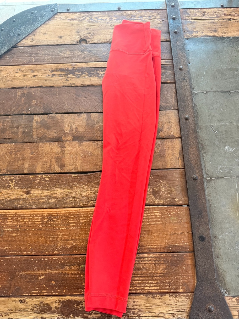 Lululemon Wunder Train leggings. 25’ inseam. Size 4 - Picture 2 of 5